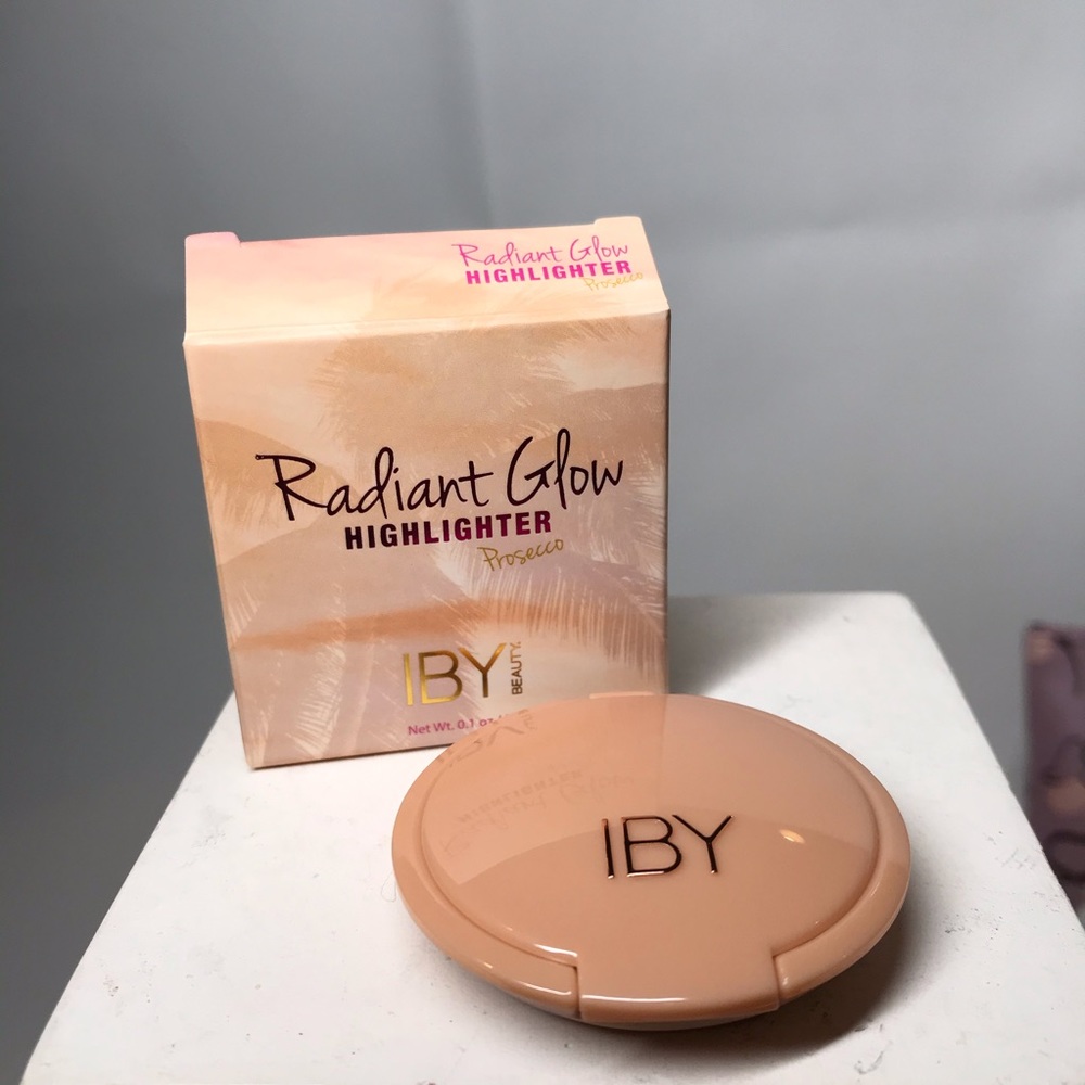 IBY beauty radiant glow highlighter